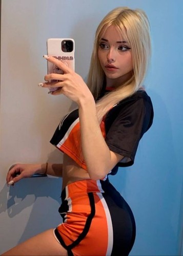 Кристина, Г. Жуковка
